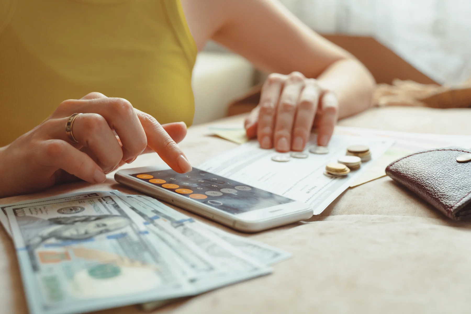 Earnin vs Chime: A complete comparison to help you choose the better cash advance and digital banking app in 2026.